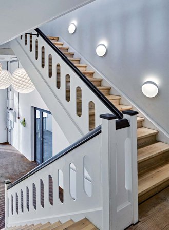 Flindt vegglampe ute Ø30 cm - hvit