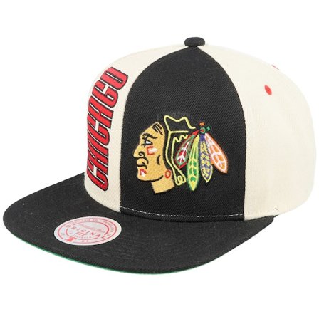 Mitchell & Ness - NHL Zwart snapback Cap - Chicago Blackhawks Pop Panel Off White/Black Snapback @ Hatstore