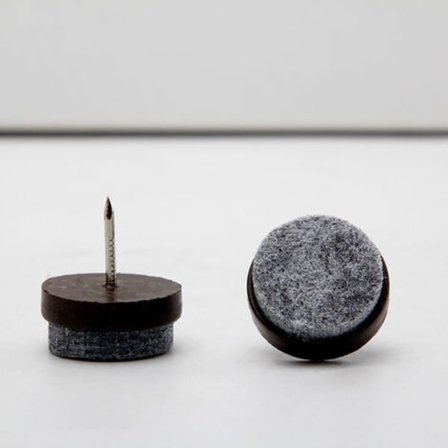 30 stk Møbelfiltputer Benspiker Nylon Fotspiker Bordben Skapbeskytter 20mm Brun