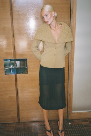 Lovisa Worge x NA-KD Shearling Collar Faux Suede Jacket - Jakker & frakker i imiteret pels - Beige - EU 38