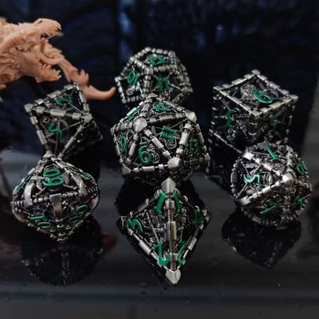 7 Dungeons and Dragons -noppaa (hopea vihreillä kirjaimilla), HNCCESG Polyhedral Dice Set 3D Metal Hollow Octopus -roolipelien noppasetti D4/D6/D8/D10