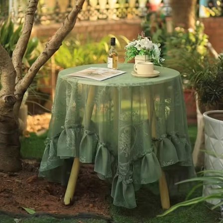 Fransk Vintage Dug - Håndlavet Blondedug med Bølgeformet Kant - Passer til Runde & Rektangulære Borde (Spisebord, Sofabord) - Elegant & Romantisk