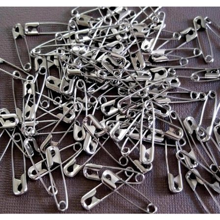 125 Stycken SÄKERHETSNÅLAR I 4 STORLEKAR