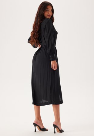GANT - Relaxed Satin Stripe Shirt Dress - Black - Kläder - - Bubbleroom