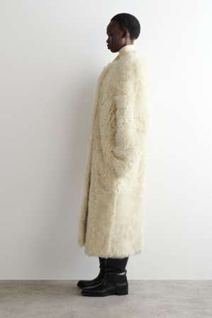 COS Women's Collarless Shearling Long Coat in White