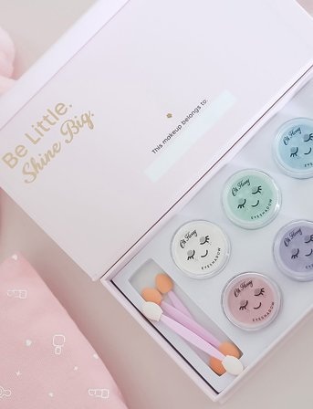 Oh Flossy Deluxe Makeup Set - Multi/patterned - 225 G