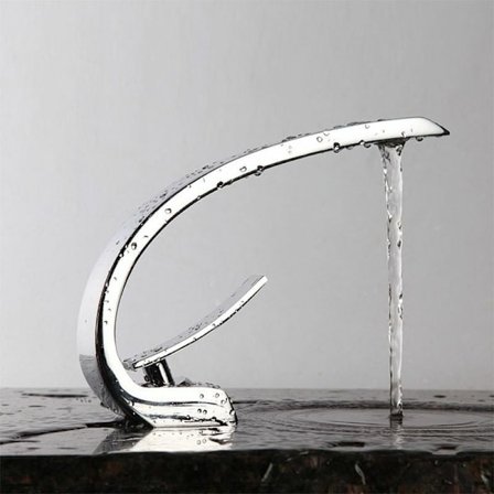 Vandfaldsarmatur til håndvask med et hul, etgrebsarmatur til badeværelse og badekar i krom messing, aftagelig perlator, keramisk patron