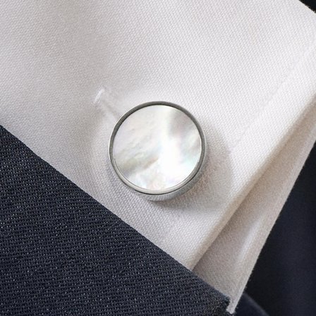 Pyöreät Hopeanväriset Kalvosinnapit Helmiäiskivellä for Men