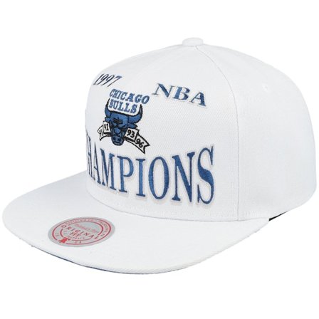 Mitchell & Ness - NBA Wit snapback Cap - Chicago Bulls 97 Champ Flipside White Snapback @ Hatstore