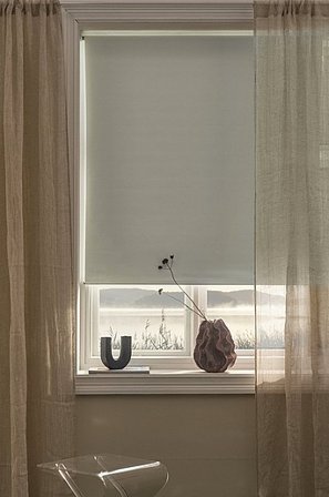 Jotex - Mörkläggande Rullgardin Höjd 165 Cm Naturvit NOX - Köp Mörkläggningsgardiner hos Jotex