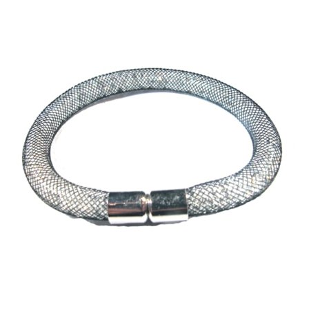 Svart armband fylld med vita kristaller