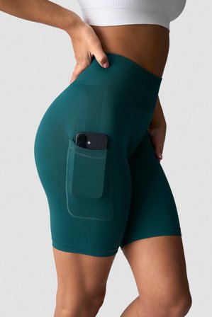 ICANIWILL - Define Seamless Pocket Biker Shorts Forest Green - Dame - ICIW