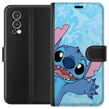 Kompatibelt Lommeboketui til OnePlus Nord 2 5G Leken illustrasjon av Stitch som strekker seg mot kameraet på lyseblå blomstret bakgrunn