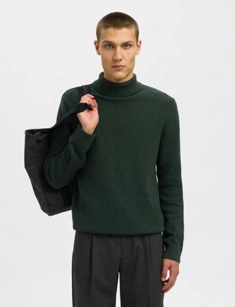 Selected Slhtrevor Ls Knit Structure Roll Neck - Green - L