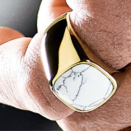 Aras | Kullanvärinen kantasormus howliitilla for Men