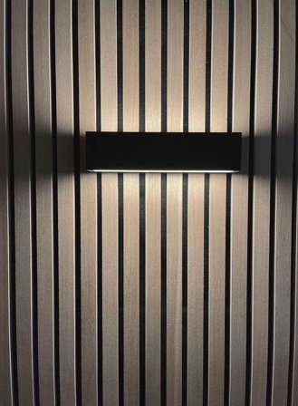 Brick utelampe vegg opp/ned - sort