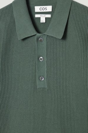 COS Men's Textured Knitted Polo Shirt in Green