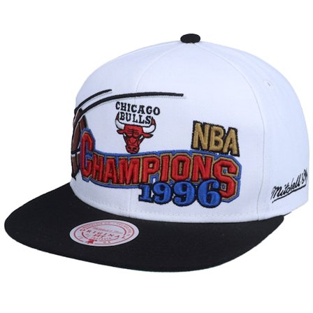 Mitchell & Ness - White snapback Gorra - Chicago Bulls 96 Champions Wave 2T Hwc White/Black Snapback @ Hatstore