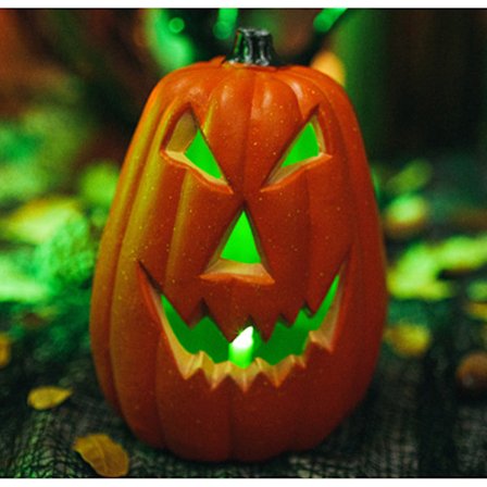 Halloween-lykt i form av gresskar, glødende hul leketøy for utendørs scenedekorasjon