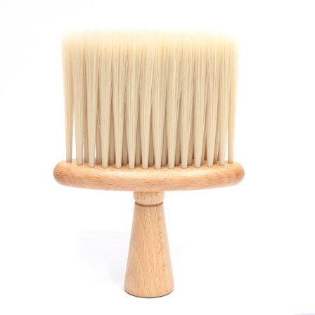 Rengöring av bilinredning Träborsterengöring