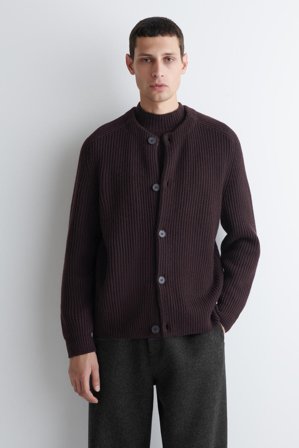 COS Homme Cardigan À Col Rond En Laine Côtelée in Rouge