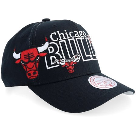 Mitchell & Ness - NBA Zwart adjustable Cap - Chicago Bulls Mash Up Pro Black Adjustable @ Hatstore