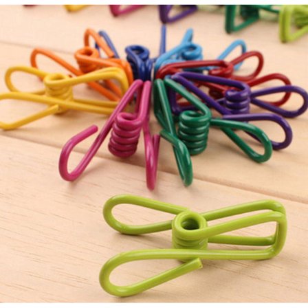 Tilfeldig farge, 50x klesklyper i metall - klyper til håndklær