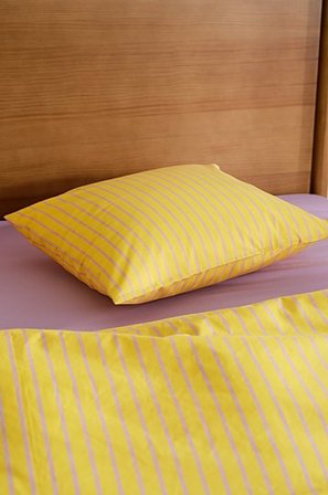 Jotex - Pudebetræk Økologisk Citrongul/lilla - SIMA - Køb Pudebetræk hos Jotex