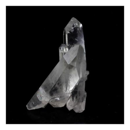 Stenar och mineraler. Dubbelterminerad kvarts. 42,0 ct. Freney d'Oisans, Bourg d'Oisans, Frankrike.