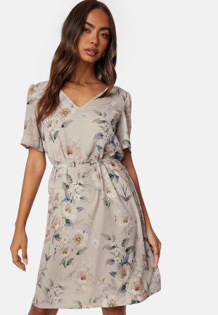 Ida Sjöstedt Maya Dress Light Grey Floral Klær