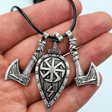 Kaksipuolinen Rune-susi ja -korppi slaavilaiset amuletit talismanit viikinki Odinin kirveenkahvan kaulakorut riipukset pohjoismaalaiset viikinkien 