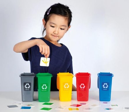 MYPAUZE Spel Återvinning 5 soptunnor - Lyreco - Skola och förskola - Lekmaterial - Spel - Från 3 - 4 år
