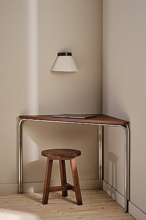 Jotex - Hörnskrivbord MDF - Rostfritt - stål Valnöt ANGOLO - Köp Skrivbord hos Jotex