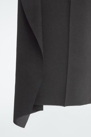 COS Women's Pantalones Perneras Rectas Drapeados Relaxed Fit in Negro