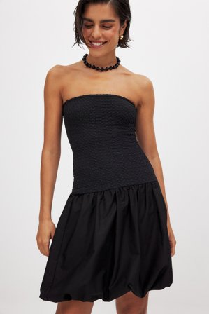 NA-KD Puff-Minikleid - Trägerlose Kleider - Schwarz - XS (EU 32)