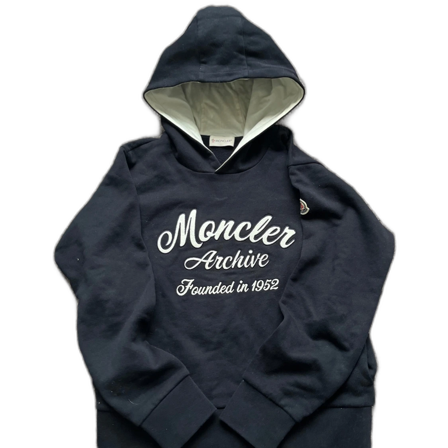 Marinblå hoodie från Moncler