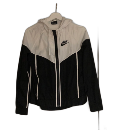 nike windbreaker