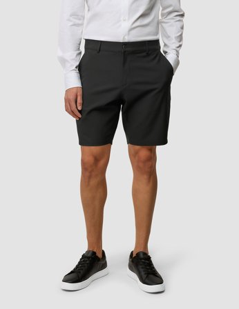 Shaping New Tomorrow - Essential Shorts - Black - Herre - Størrelse 30/