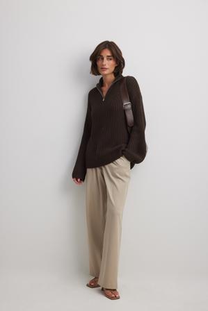 NA-KD Pull en tricot à fermeture éclair sur le devant - Pull col roulé - Brun - Medium