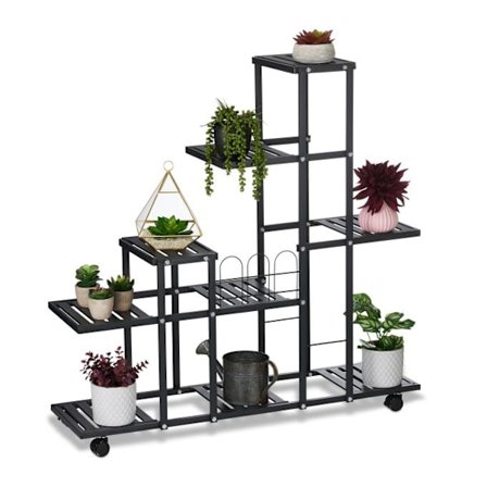 Sort blomsterstativ med hjul