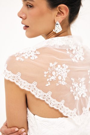 NA-KD Triangelscarf med spets - Sjalar & Halsdukar - Vit - One Size