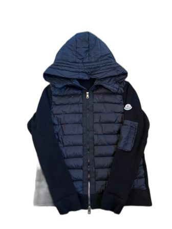 Svart Moncler pufferjacka med huva