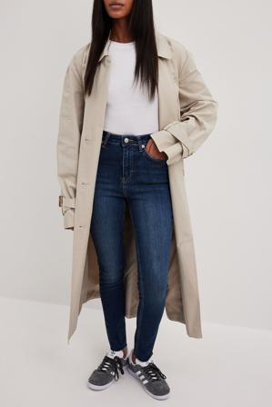 NA-KD Skinny jeans med rå nederkant och hög midja - Skinny Jeans - Blå - EU 34