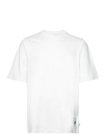 M Caps Tee T-shirts Short-sleeved Hvit Adidas Sportswear*Betinget Tilbud