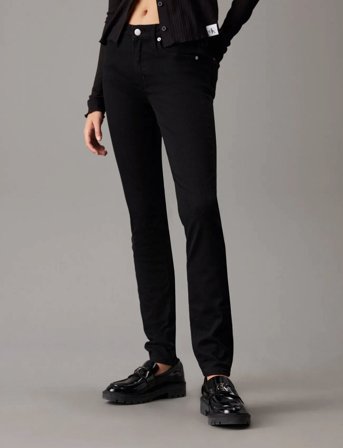Calvin Klein Jeans Mid Rise Skinny - Black - 27 x 32