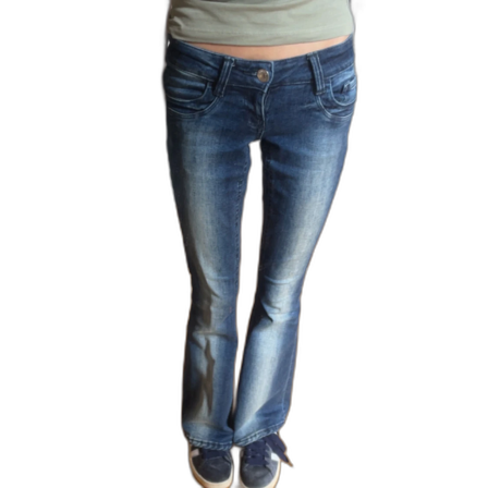 Blå bootcut jeans från Gina Tricot