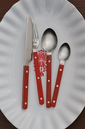 Jotex - Besteck Set 4 Teile Silber/rot - LOLLO - Kaufe Besteck bei Jotex