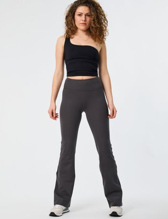 Girlfriend Collective Compressive Flare Legging - Black - M