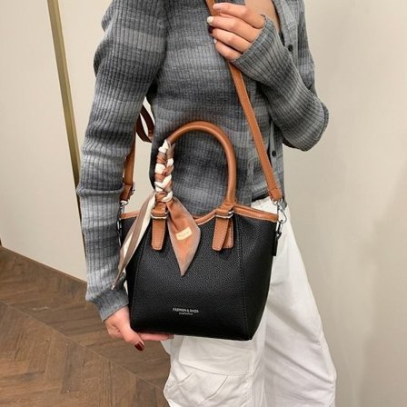 Litchi-korn senior känsla anslutning stor kapacitet crossbody väska axel pendla hundra tote väska