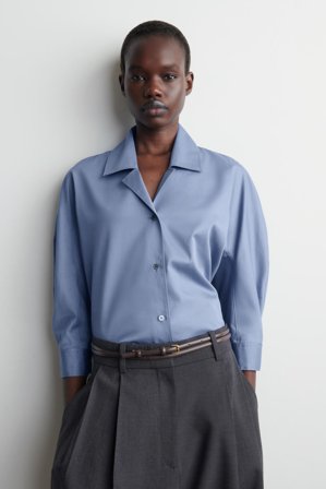 COS Femme Chemise Sculpturale En Coton in Bleu